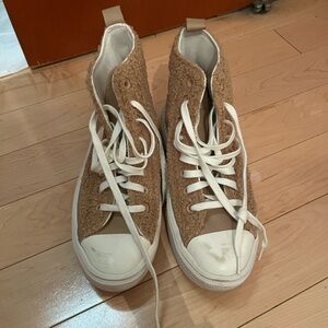 Teddy Sherpa converse